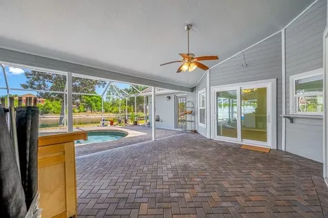 5321 Gardens Drive Sarasota FL 34243
