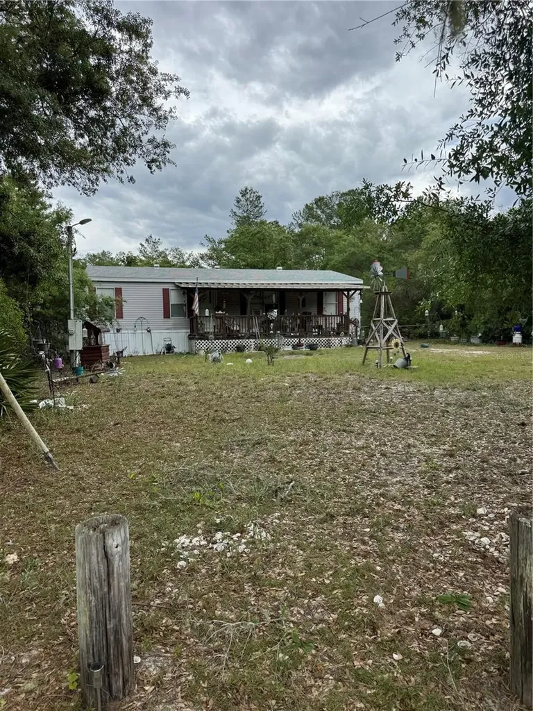 865 SE 178th Terrace Silver Springs FL 34488