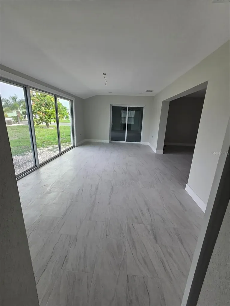 1238 Valley Forge Boulevard Sun City Center FL 33573