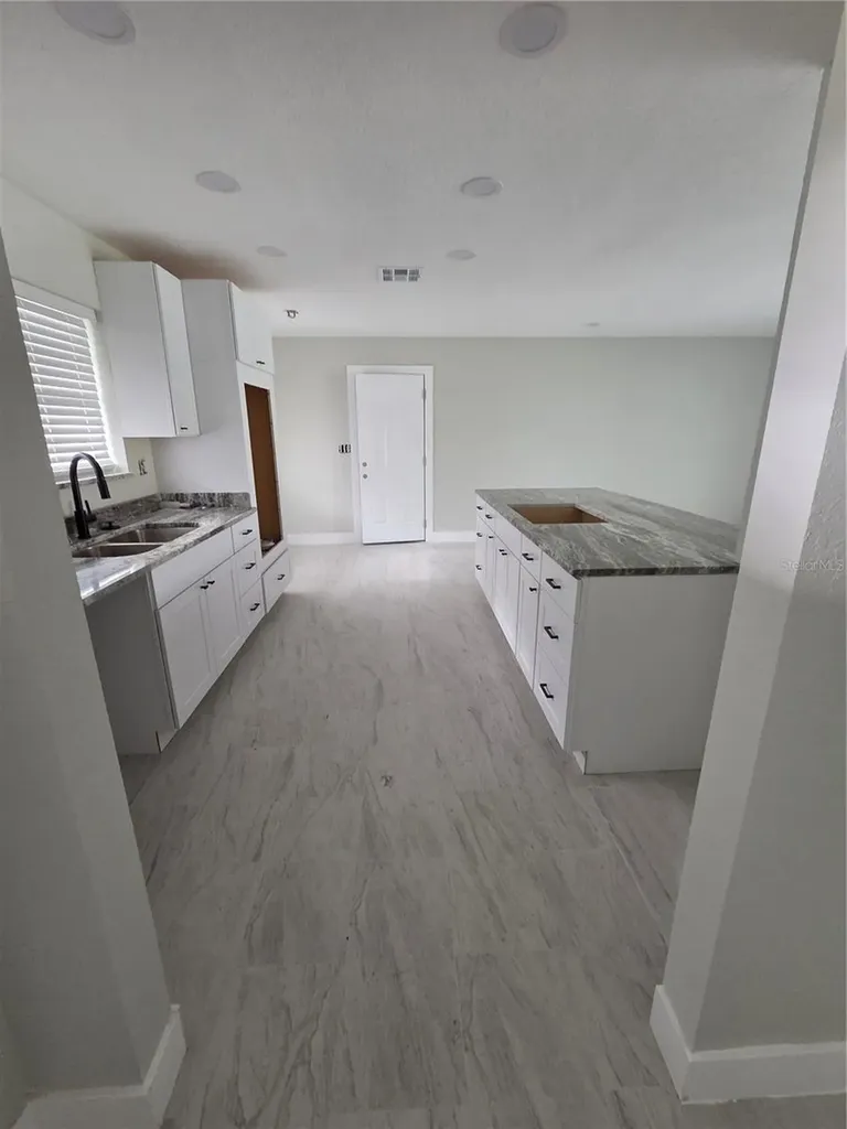 1238 Valley Forge Boulevard Sun City Center FL 33573