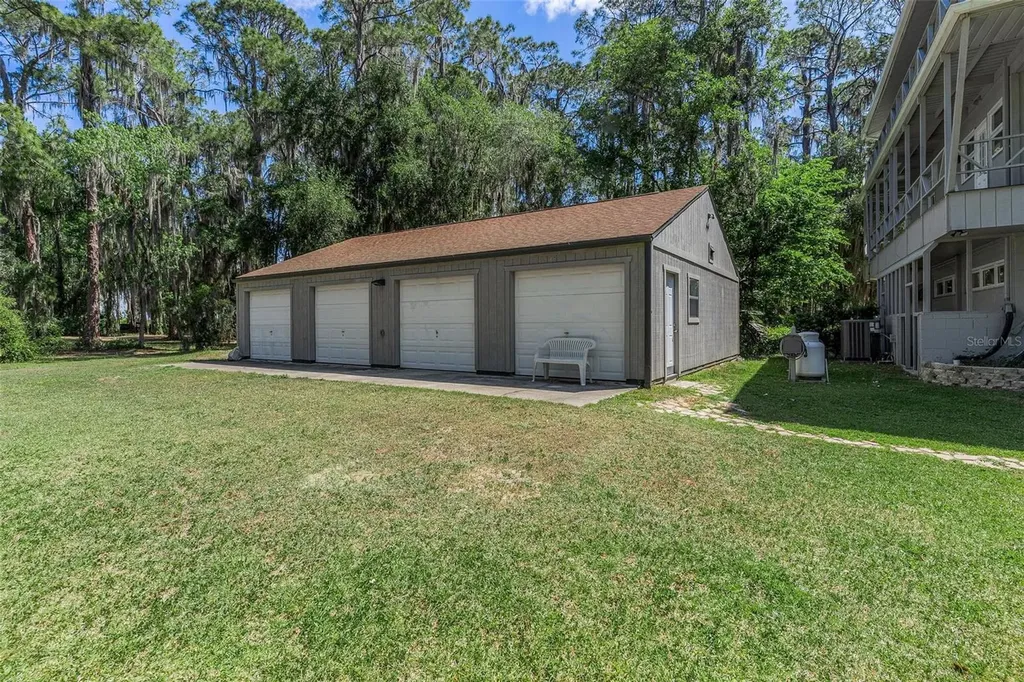 7373 Circle Drive Lady Lake FL 32159