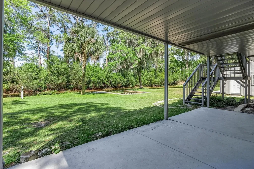 7373 Circle Drive Lady Lake FL 32159