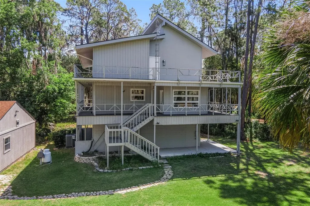 7373 Circle Drive Lady Lake FL 32159