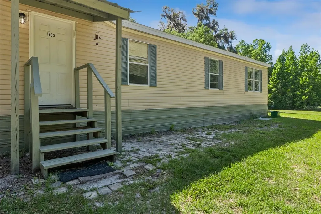 1305 Church Street Pierson FL 32180