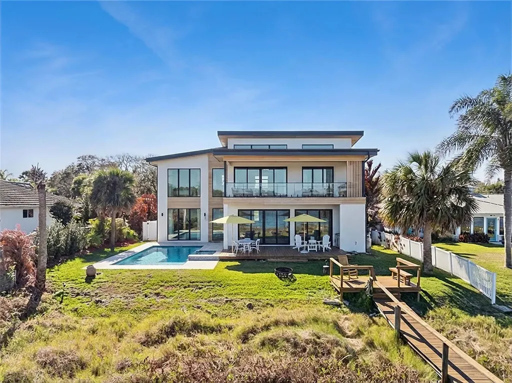 1703 S Riverside Drive New Smyrna Beach FL 32168
