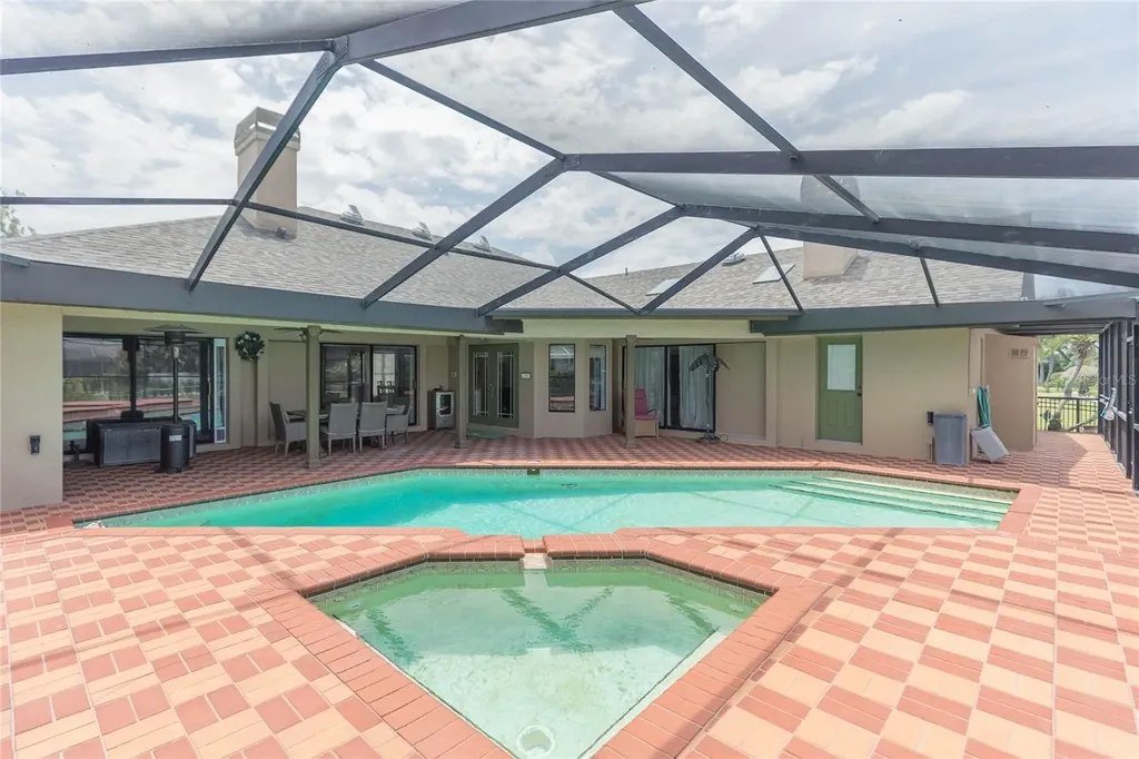 6602 Seabird Way Apollo Beach FL 33572