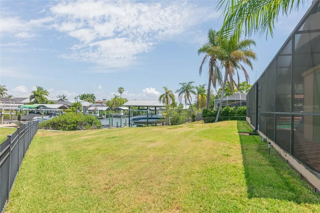 6602 Seabird Way Apollo Beach FL 33572
