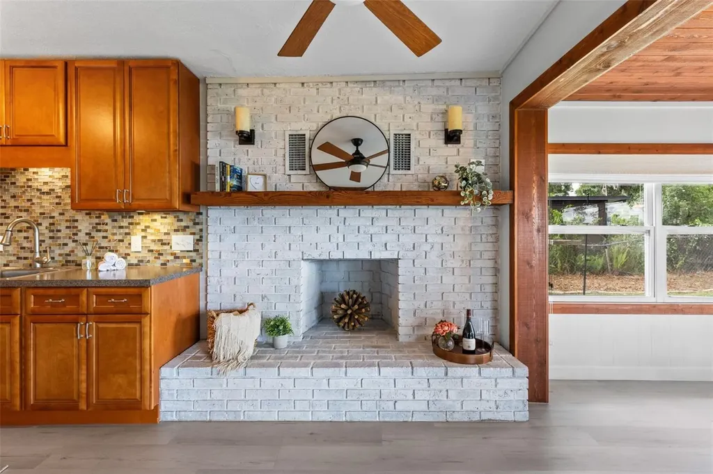620 Lake Drive Oviedo FL 32766