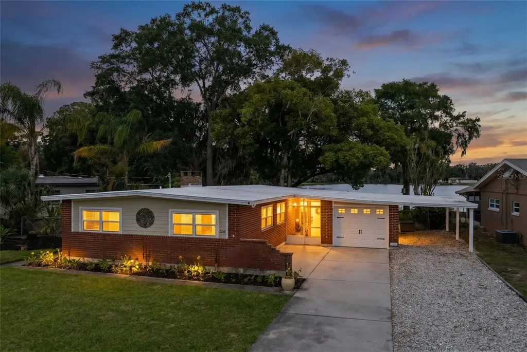 620 Lake Drive Oviedo FL 32766