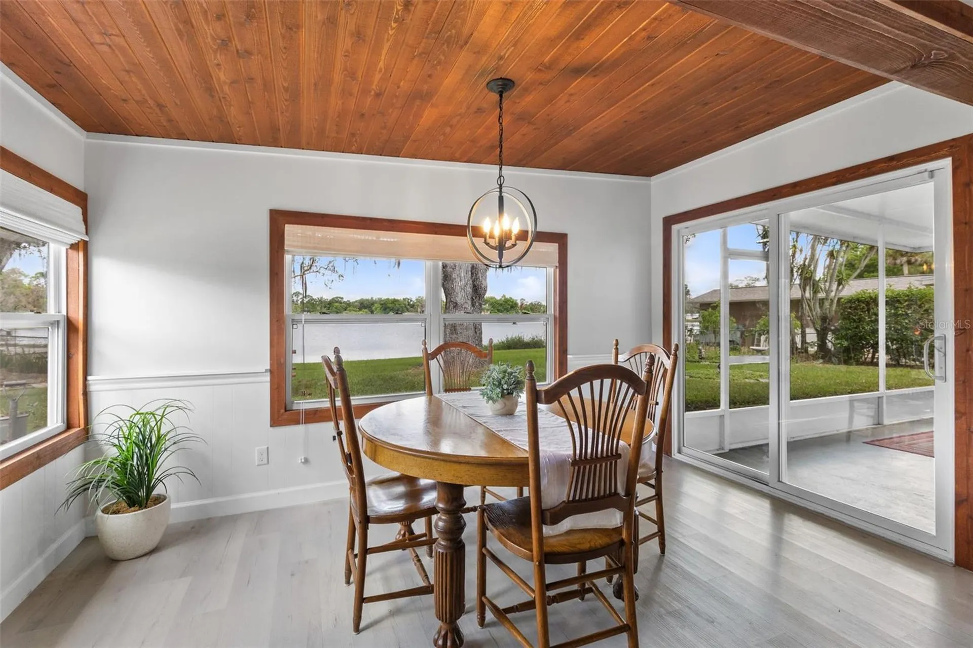 620 Lake Drive Oviedo FL 32766