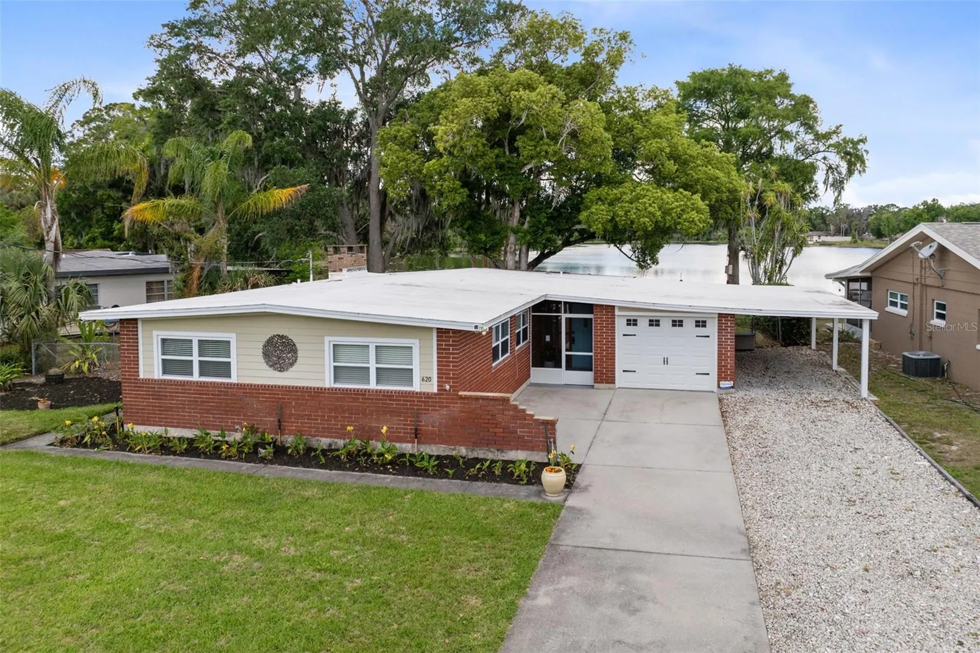 620 Lake Drive Oviedo FL 32766