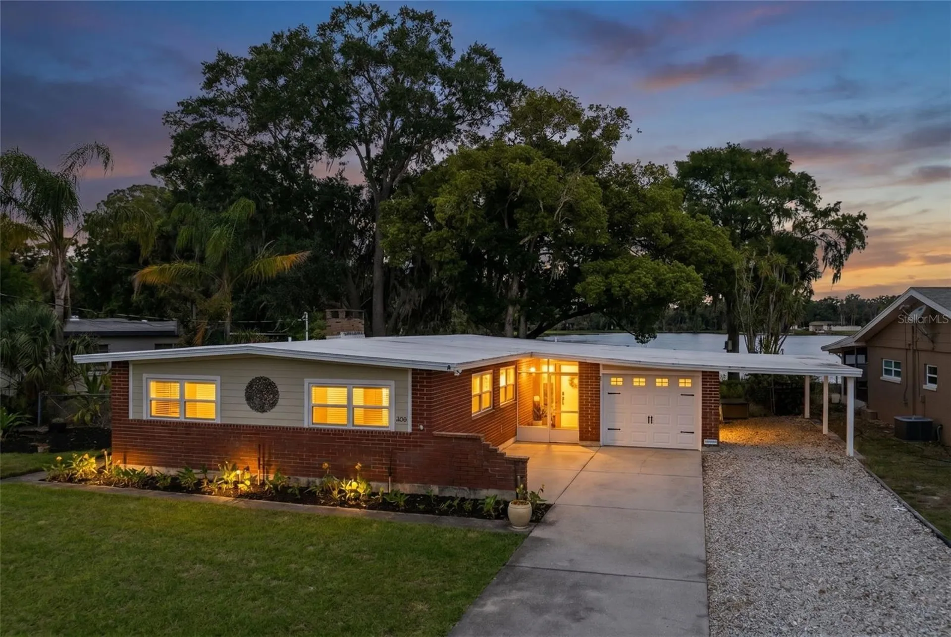 620 Lake Drive Oviedo FL 32766