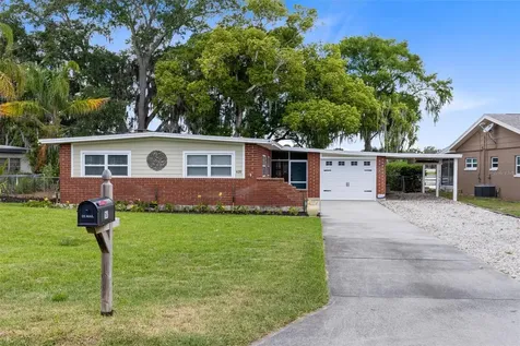 620 Lake Drive Oviedo FL 32766