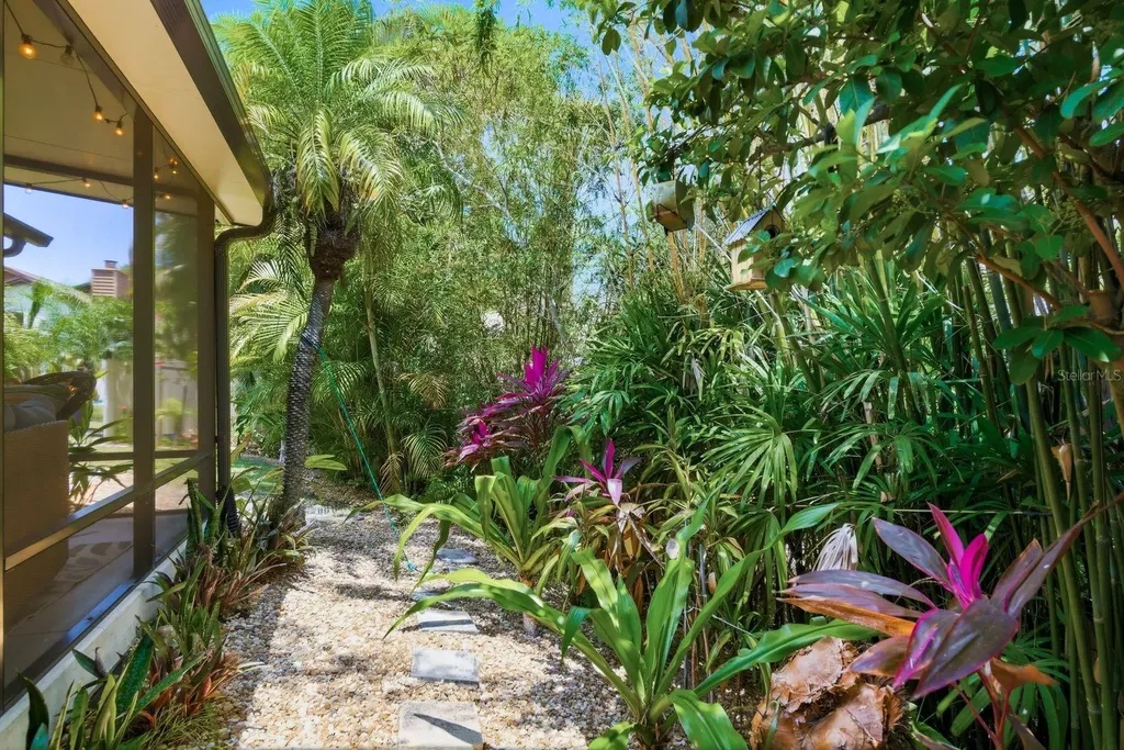 1906 Westley Street Safety Harbor FL 34695