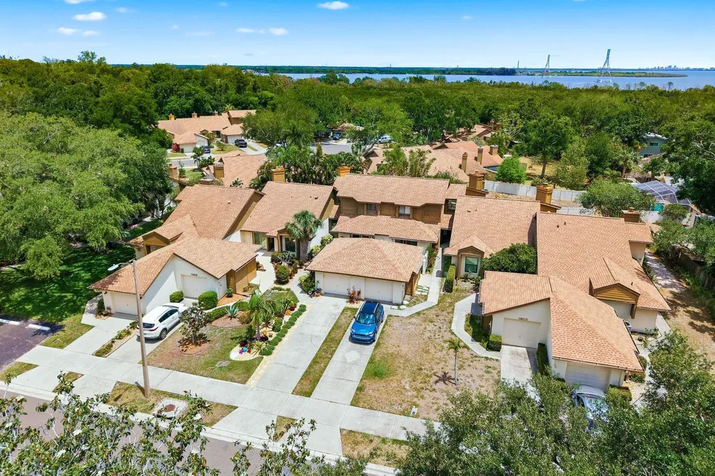 1906 Westley Street Safety Harbor FL 34695