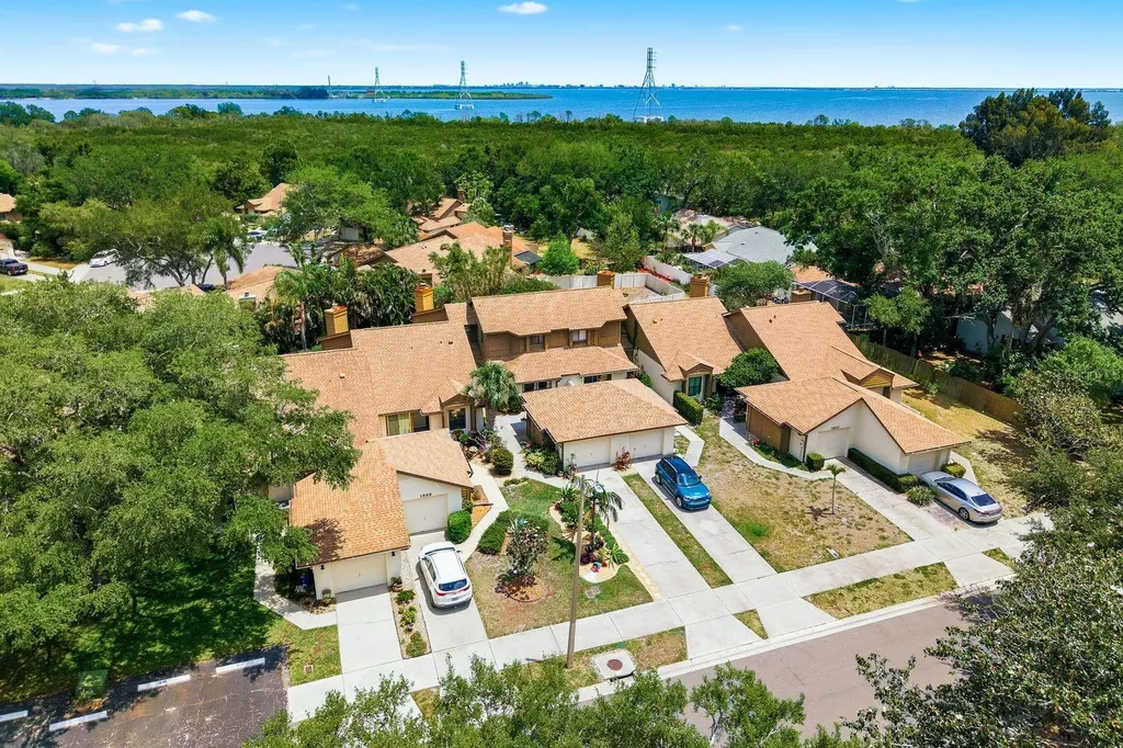 1906 Westley Street Safety Harbor FL 34695