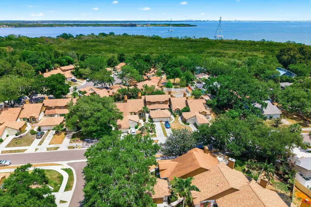 1906 Westley Street Safety Harbor FL 34695