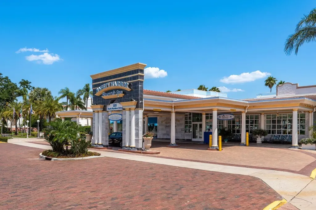1906 Westley Street Safety Harbor FL 34695