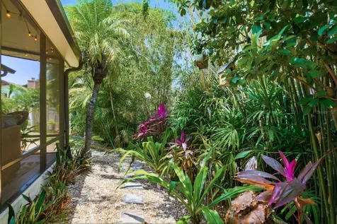 1906 Westley Street Safety Harbor FL 34695