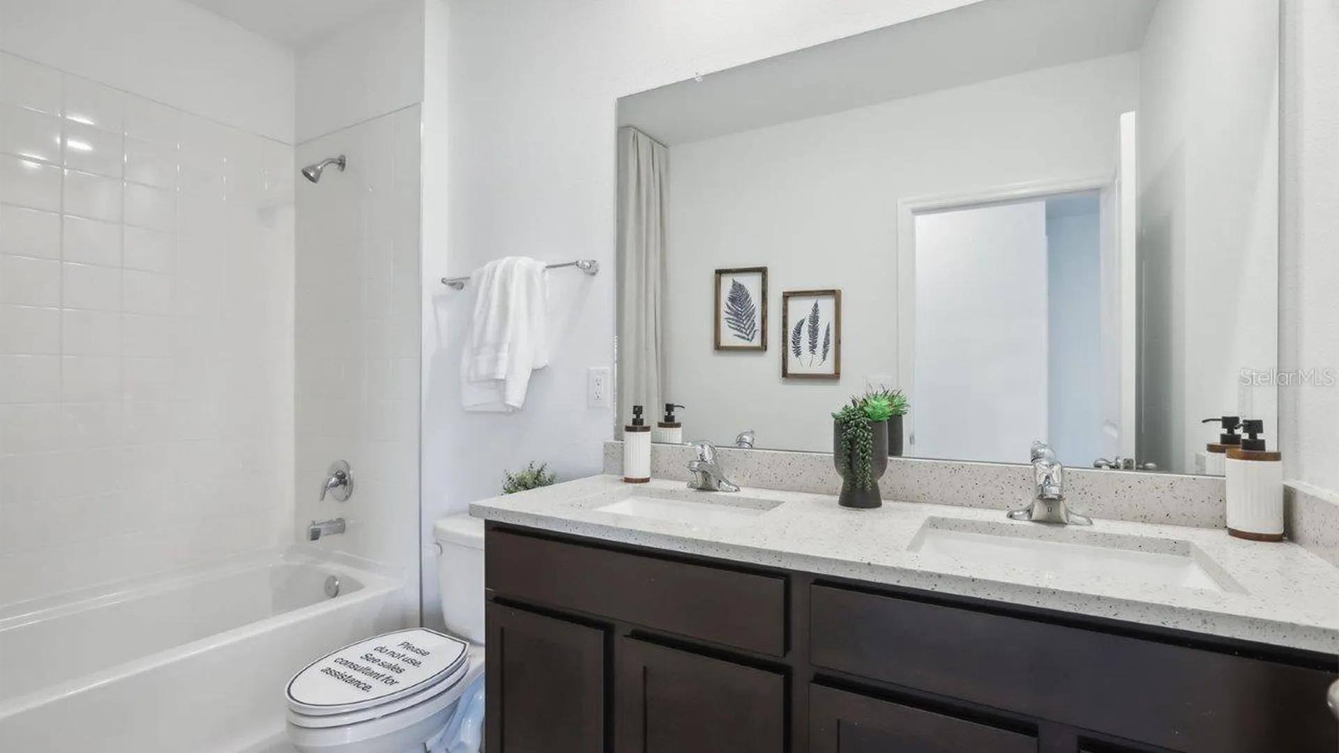 5282 Berry Bay Avenue Wimauma FL 33598