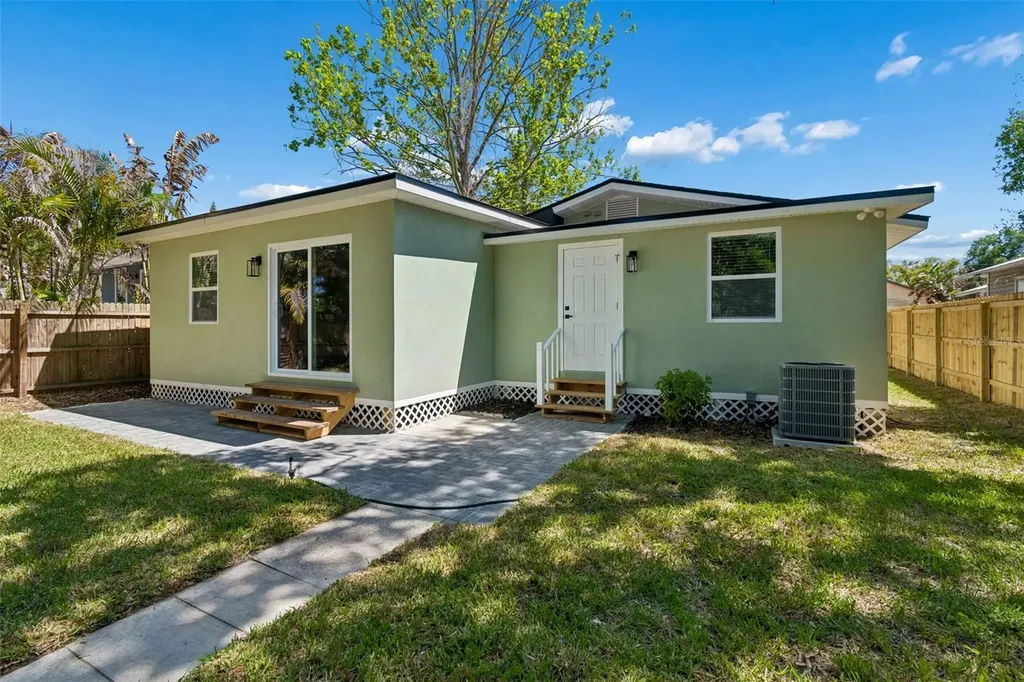 106 E Fern Street Tampa FL 33604