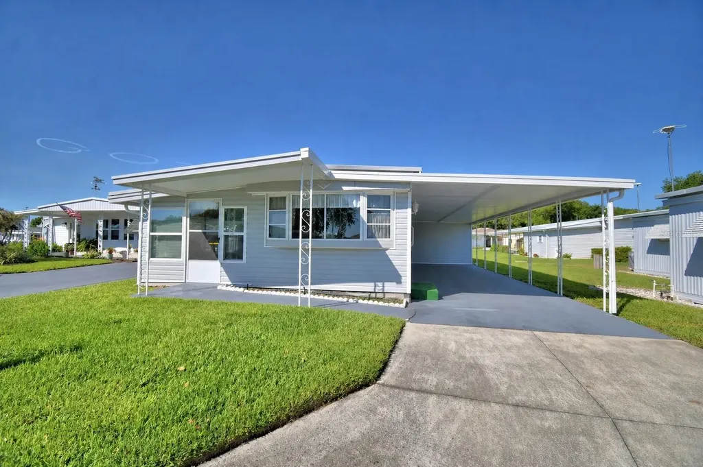 117 Holiday Lane Auburndale FL 33823