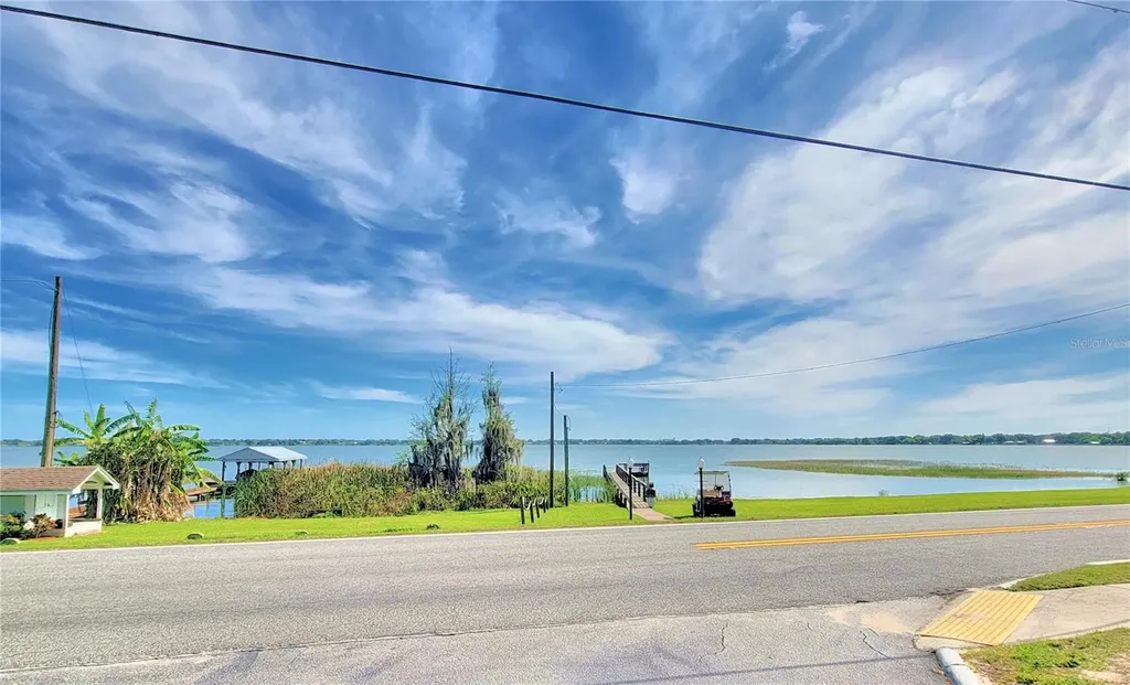 117 Holiday Lane Auburndale FL 33823