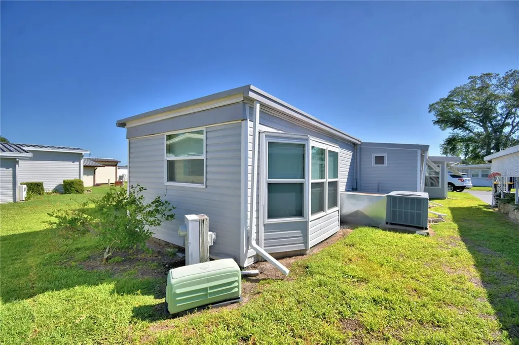 117 Holiday Lane Auburndale FL 33823