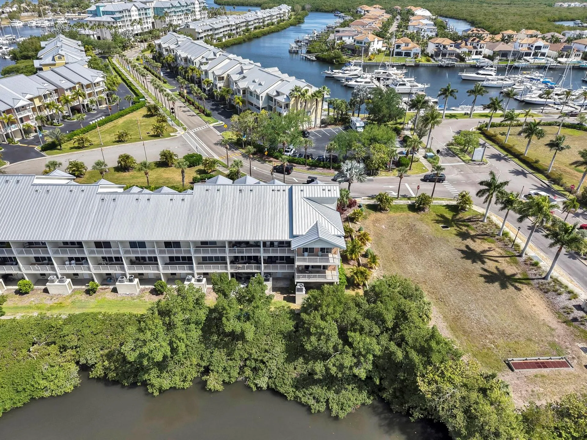 3202 Mangrove Point Drive Ruskin FL 33570