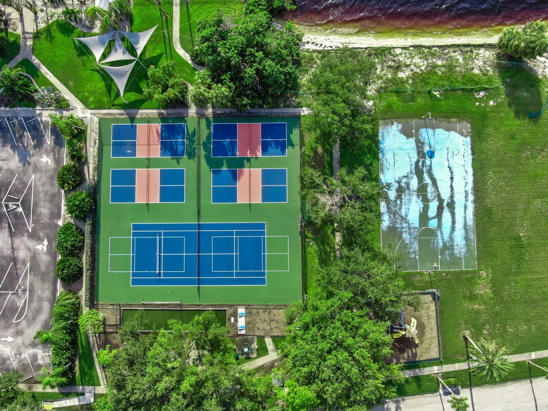 3202 Mangrove Point Drive Ruskin FL 33570