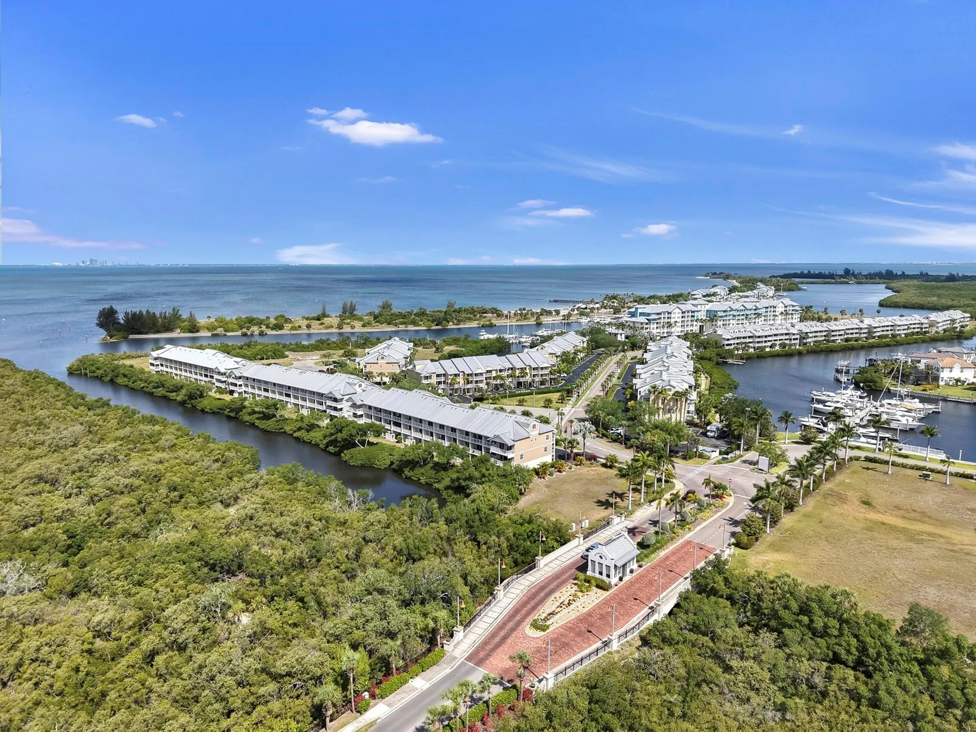 3202 Mangrove Point Drive Ruskin FL 33570
