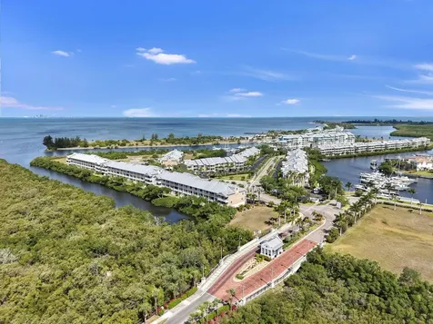 3202 Mangrove Point Drive Ruskin FL 33570