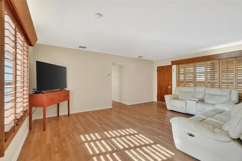 1610 Valencia Drive W Largo FL 33778