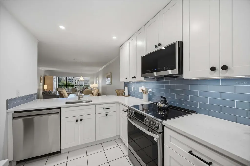 6236 Midnight Pass Road Sarasota FL 34242