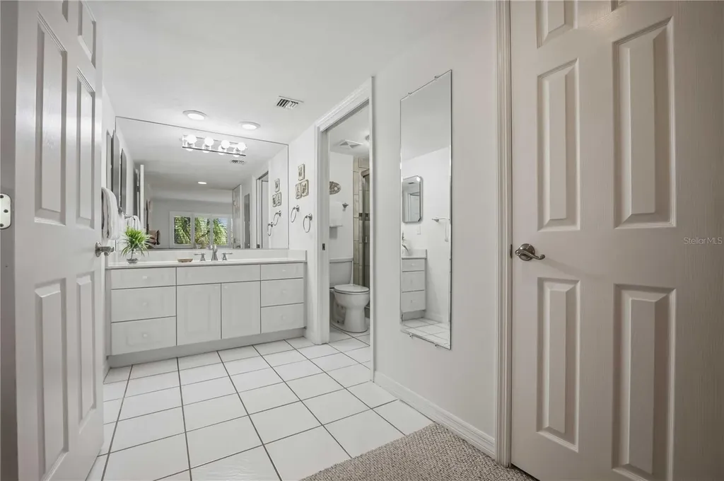 6236 Midnight Pass Road Sarasota FL 34242
