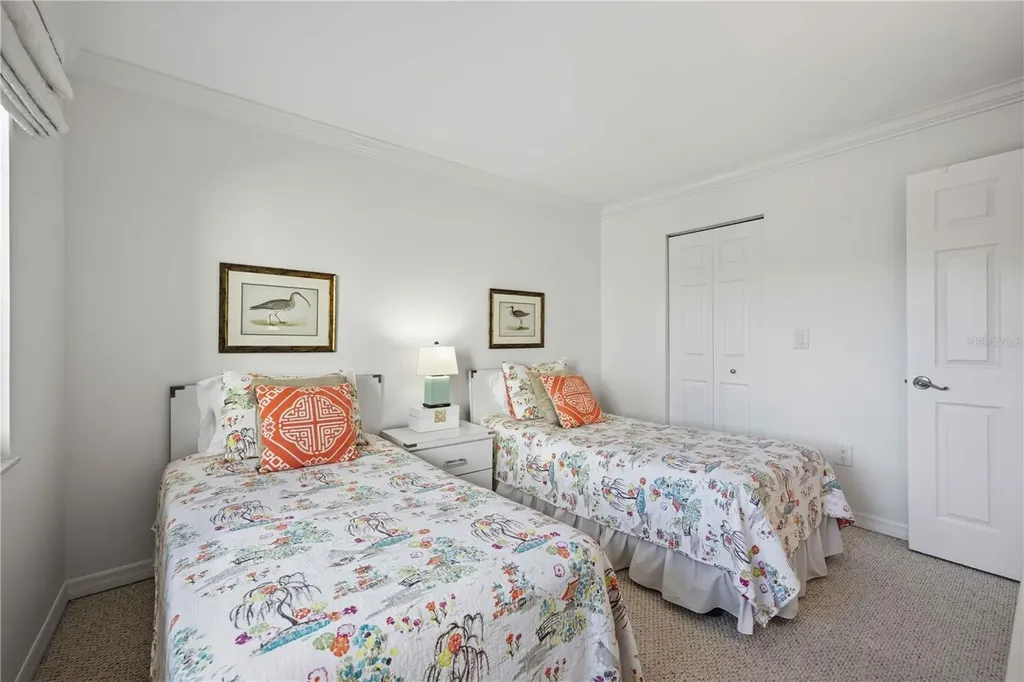 6236 Midnight Pass Road Sarasota FL 34242