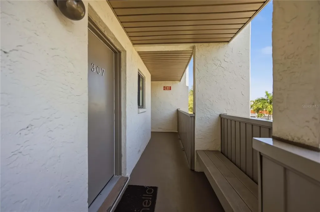6236 Midnight Pass Road Sarasota FL 34242