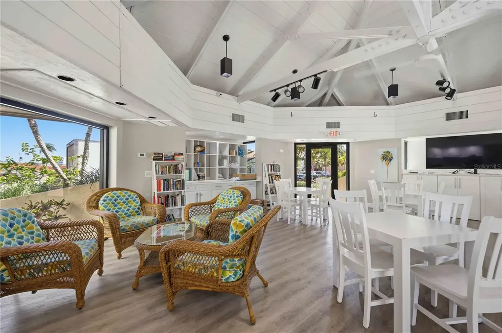6236 Midnight Pass Road Sarasota FL 34242