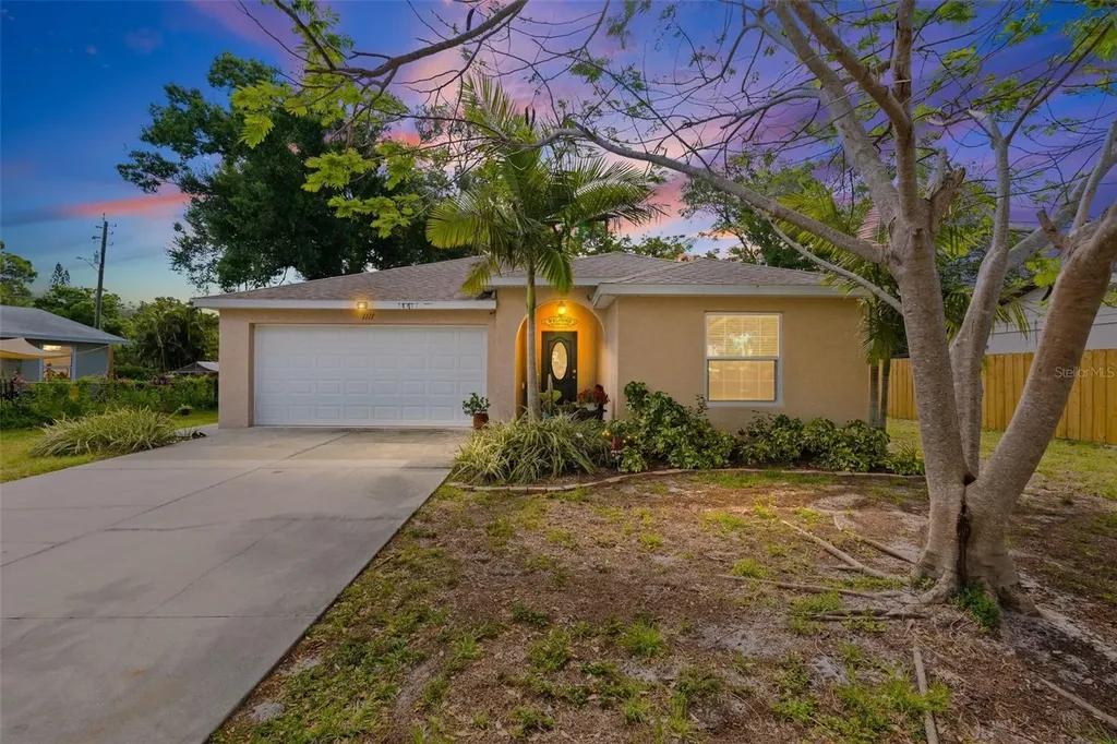 1111 38th Street W Bradenton FL 34205