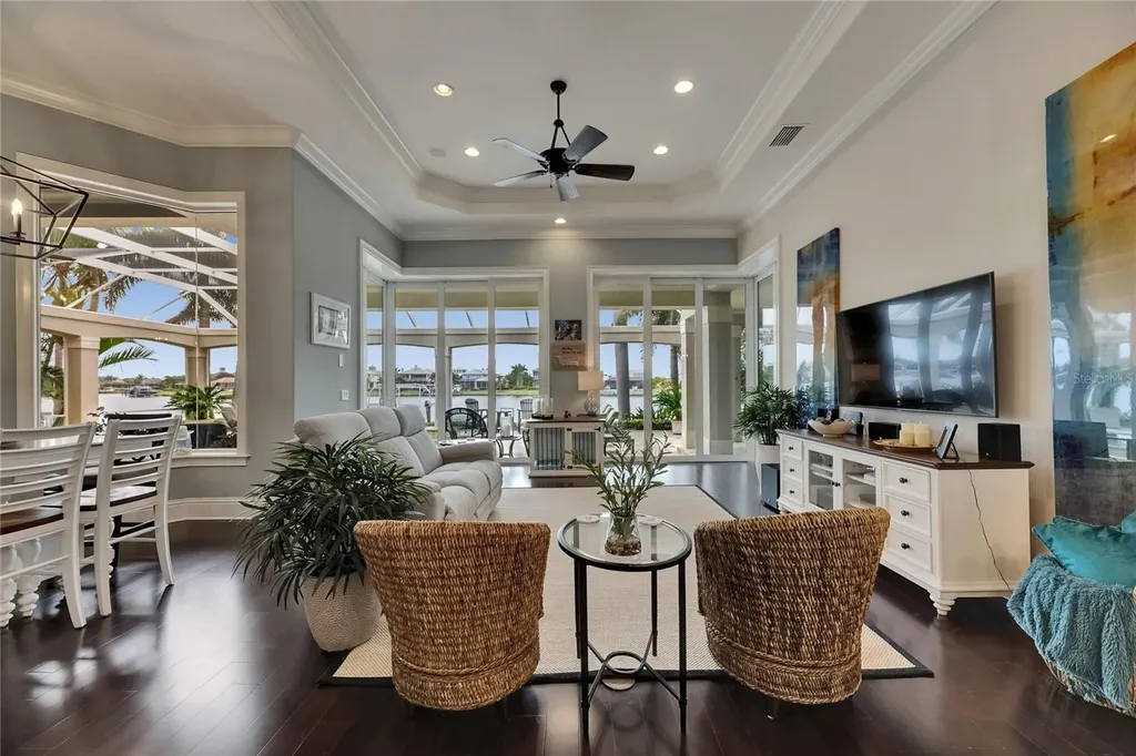 624 Balibay Road Apollo Beach FL 33572