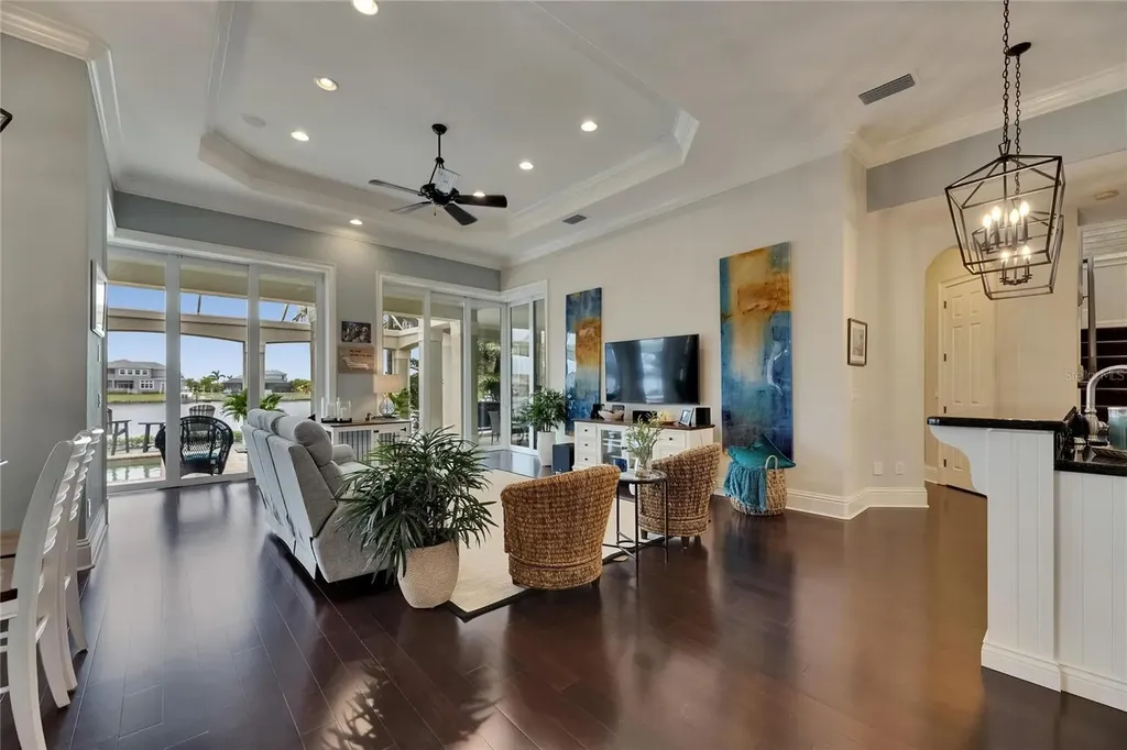624 Balibay Road Apollo Beach FL 33572