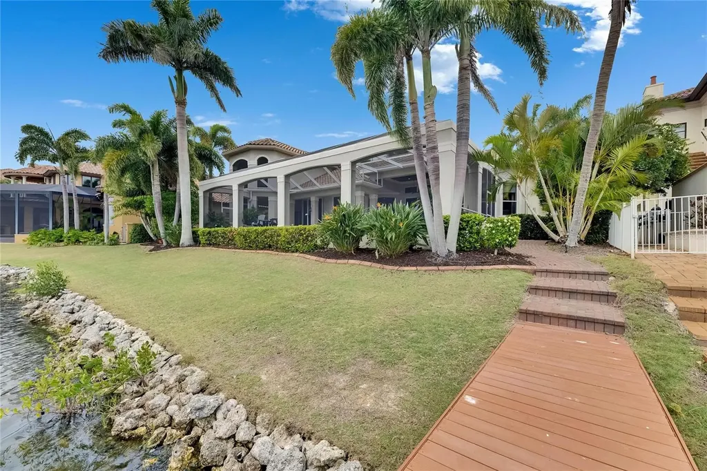 624 Balibay Road Apollo Beach FL 33572