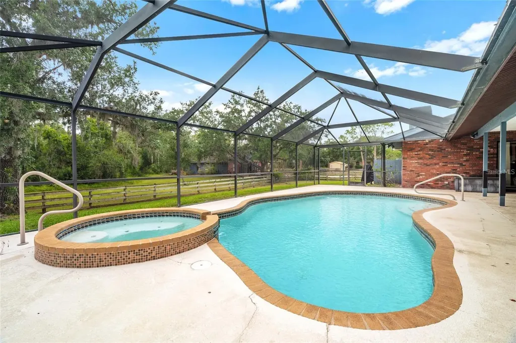140 Cowpen Lane Sarasota FL 34240