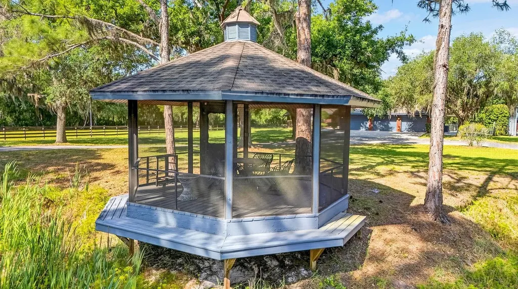 140 Cowpen Lane Sarasota FL 34240