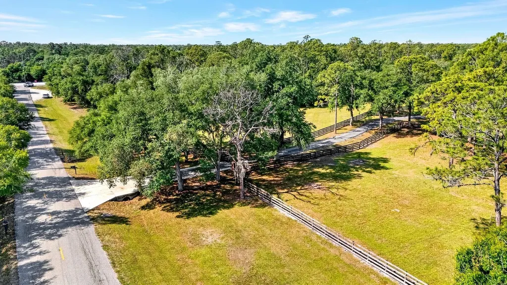 140 Cowpen Lane Sarasota FL 34240