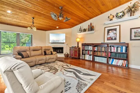 140 Cowpen Lane Sarasota FL 34240