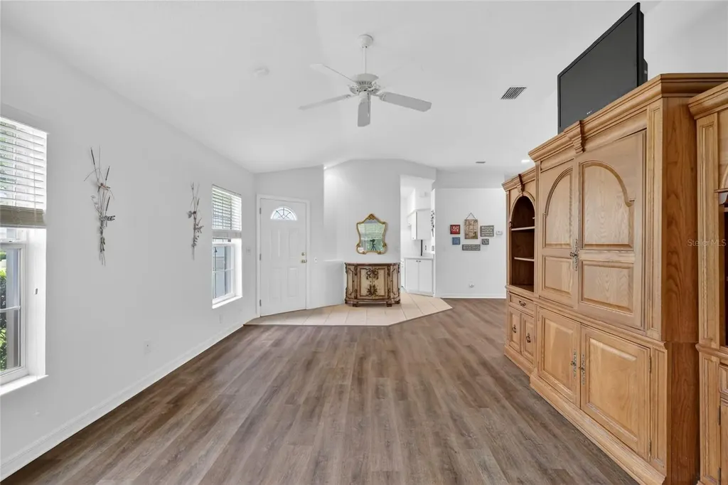 27545 Discover Court Leesburg FL 34748