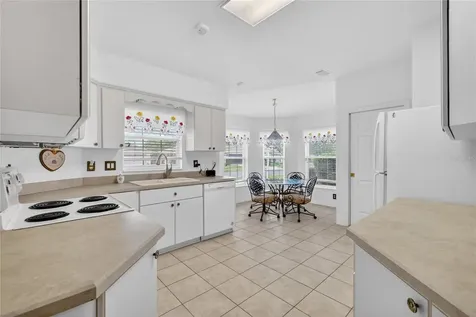 27545 Discover Court Leesburg FL 34748