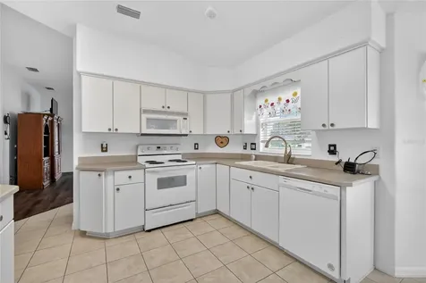 27545 Discover Court Leesburg FL 34748