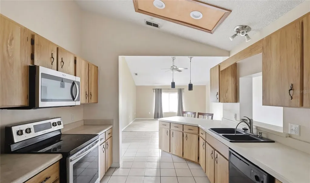1731 Hazelton Avenue Deltona FL 32738